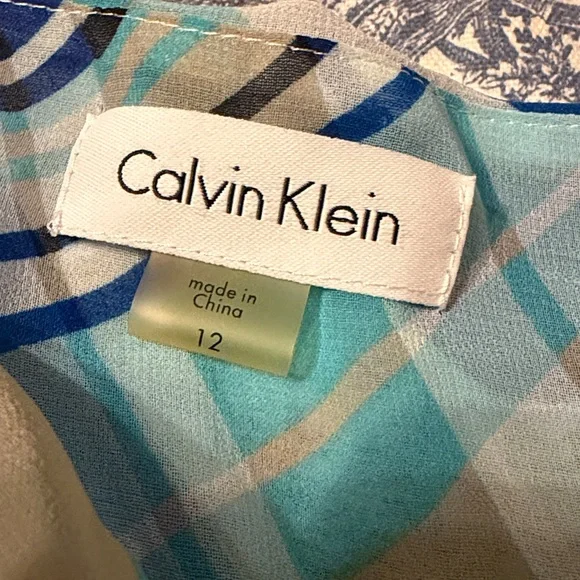 Calvin Klein Chiffon Kimono Dress in a Plaid Pattern of Blue and Tan and Green - Picture 14 of 16